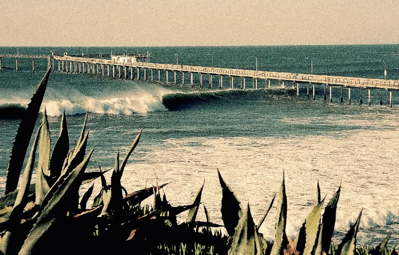 Warm weather surf clothing for all-day comfort-Ocean Beach Pier