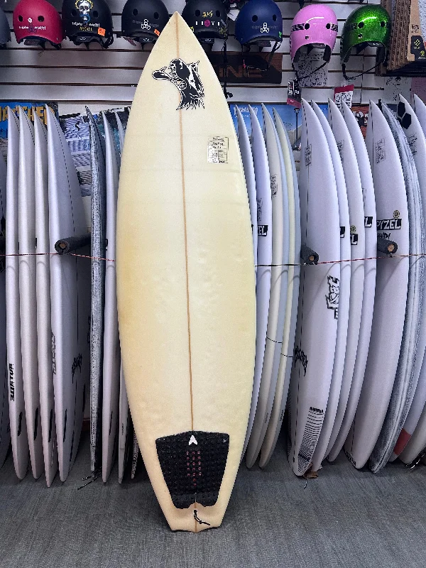 Hybrid surfboards for varied conditions-6'8 Mad dog